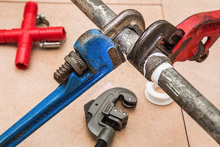 Startseite plumbing pipe wrench.jpg